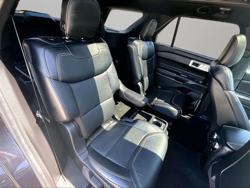 Used 2020 Ford Explorer ST w/ Premium Technology Package AWD/4WD image 17