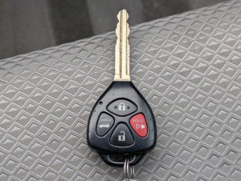 Used 2007 Toyota Camry SE image 38