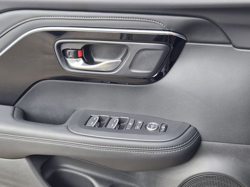 Certified 2025 Acura ADX AWD image 24