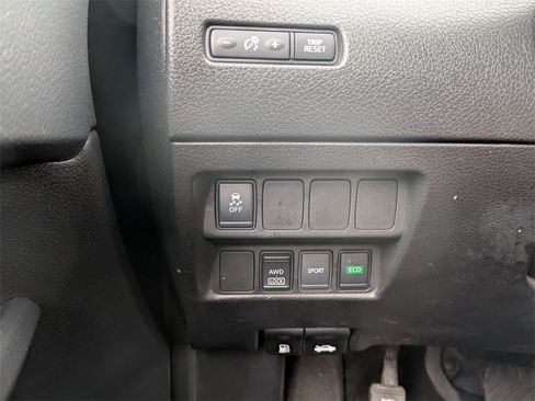 Used 2017 Nissan Rogue S image 20