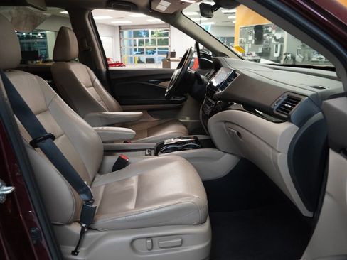 Used 2022 Honda Pilot Touring image 39