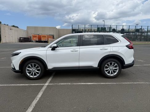 Used 2024 Honda CR-V EX image 4