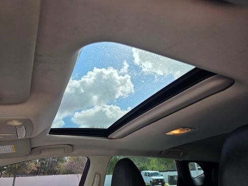 Used 2020 Nissan Rogue Sport SL w/ Premium Package image 43