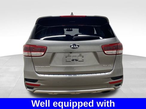 Used 2016 Kia Sorento SX image 3