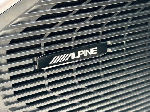 Used 2024 Jeep Wagoneer L Series II w/ Flexible Seating Group AWD/4WD image 28