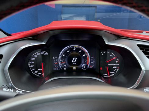 Used 2014 Chevrolet Corvette Stingray Convertible w/ 3LT Preferred Equipment Group RWD image 18
