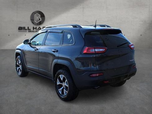 Used 2017 Jeep Cherokee Trailhawk w/ Cold Weather Group AWD/4WD image 5