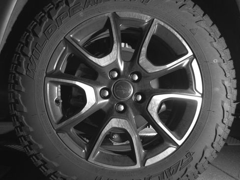 Used 2025 Jeep Compass Trailhawk image 14