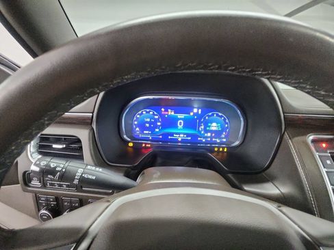 Certified 2023 Chevrolet Tahoe Z71 w/ Luxury Package AWD/4WD image 11