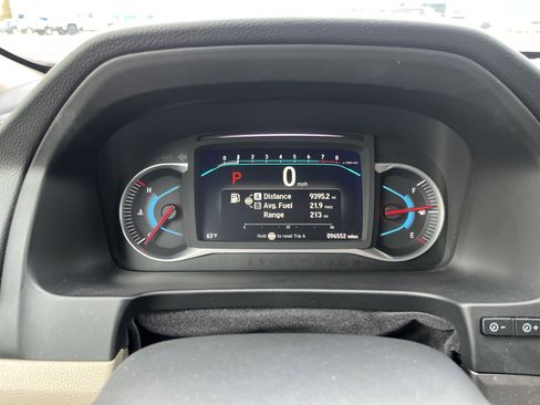 Used 2021 Honda Pilot EX image 19