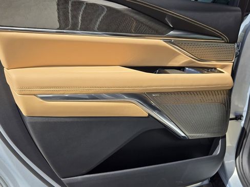 New 2025 Cadillac Escalade IQ Luxury 2 w/ LPO, Etrunk Organizer Package AWD/4WD image 41