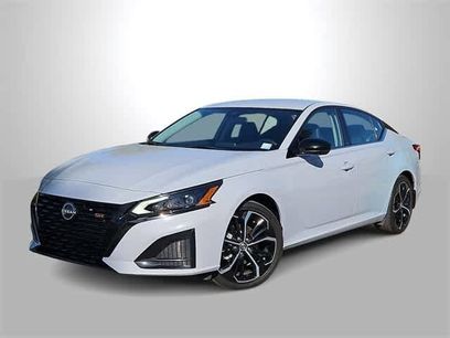 Used 2023 Nissan Altima 2.5 SR