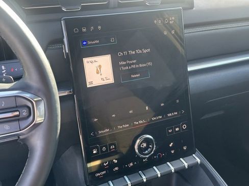 Certified 2025 GMC Terrain Elevation image 8