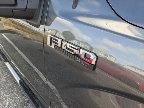 Used 2018 Ford F150 XLT image 8