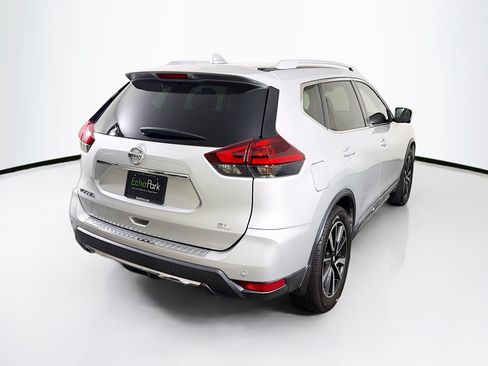 Used 2019 Nissan Rogue SL w/ Premium Package FWD image 9