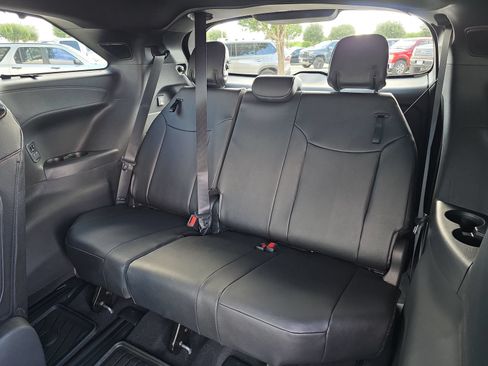 New 2026 Toyota Sienna Platinum AWD/4WD image 32