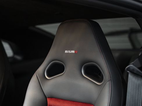 Used 2024 Nissan GT-R NISMO w/ Floor Mat Package AWD/4WD image 40