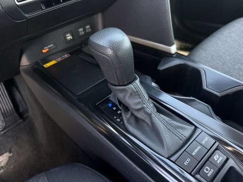 Used 2025 Toyota Camry LE FWD image 20