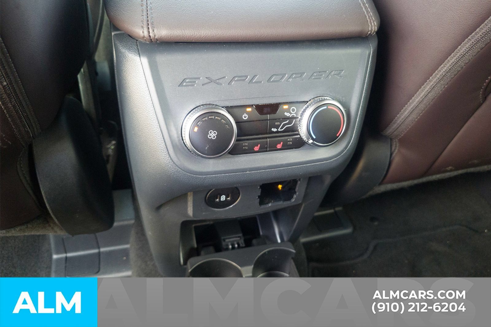Used 2026 Ford Explorer Platinum w/ LUX Leather Package AWD/4WD image 22