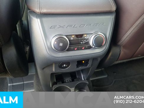 Used 2026 Ford Explorer Platinum w/ LUX Leather Package AWD/4WD image 22