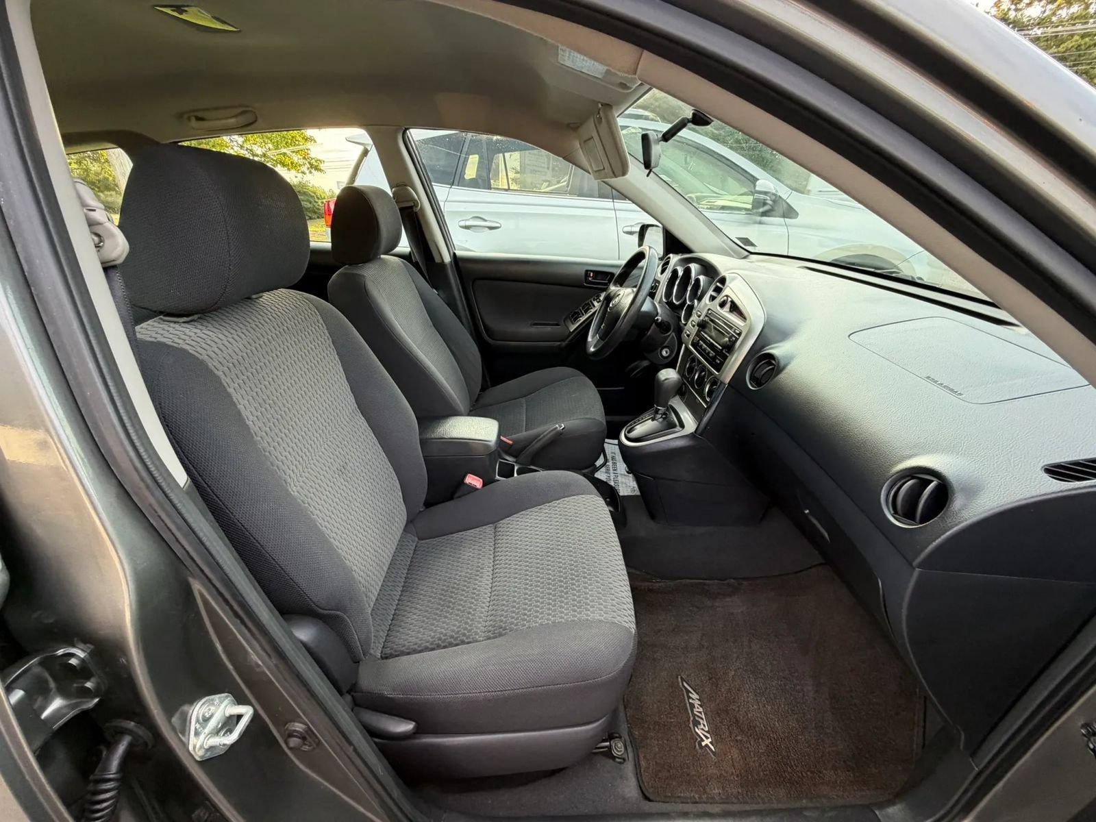 Used 2008 Toyota Matrix XR FWD image 3