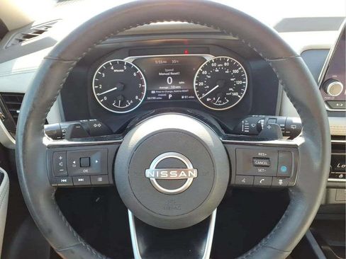 Used 2022 Nissan Rogue SV w/ SV Premium Package FWD image 15