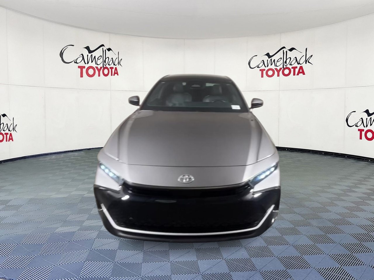 Used 2023 Toyota Crown AWD/4WD image 5