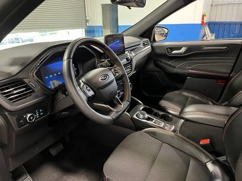 Used 2025 Ford Escape ST-Line Select AWD/4WD image 15
