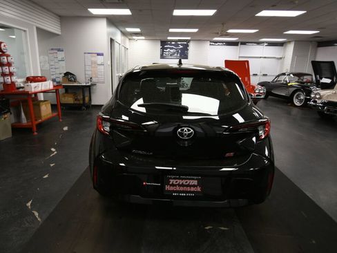 Used 2023 Toyota Corolla SE image 6