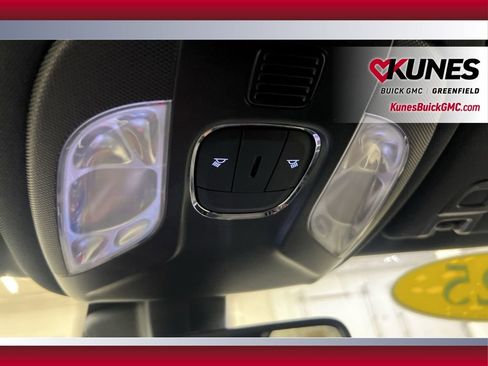 Used 2025 Jeep Compass Trailhawk image 31