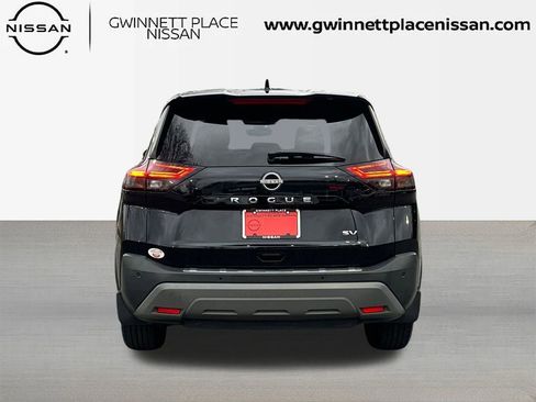 Used 2022 Nissan Rogue SV image 6