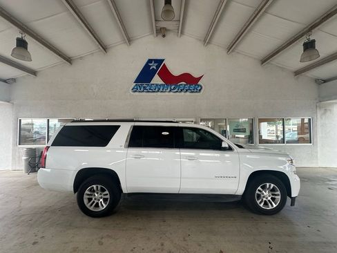 Used 2018 Chevrolet Suburban LT image 1