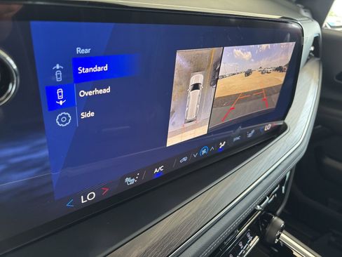New 2026 Chevrolet Suburban LT RWD image 29