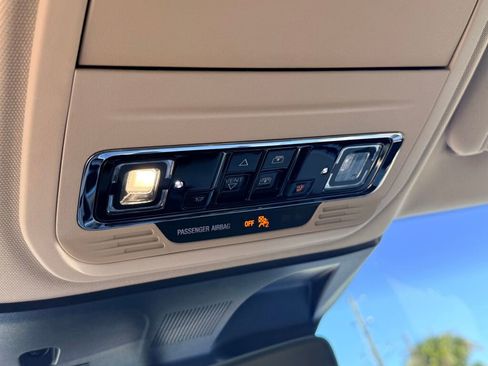 Used 2021 Lincoln Corsair Reserve w/ Equipment Group 201A image 25