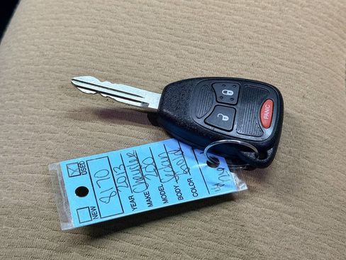 Used 2013 Chrysler 200 Touring image 38