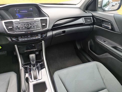 Used 2016 Honda Accord LX image 17
