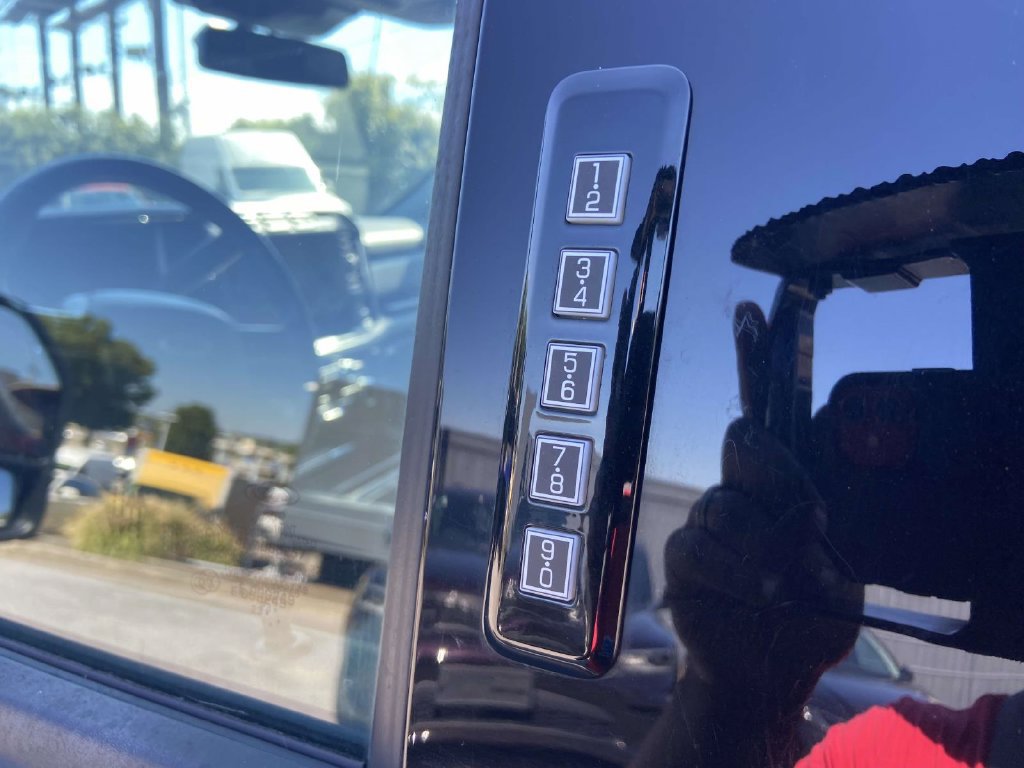 Used 2024 Ford F250 Lariat w/ Sport Appearance Package AWD/4WD image 10