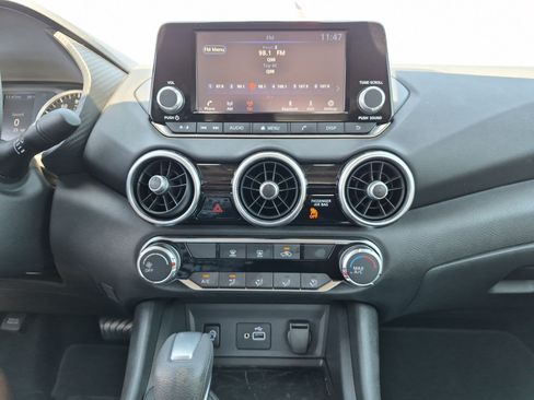 Used 2025 Nissan Sentra S FWD image 22