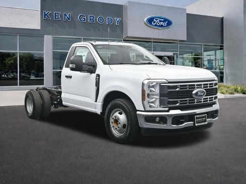 New 2026 Ford F350 XL w/ XL Chrome Package RWD image 1