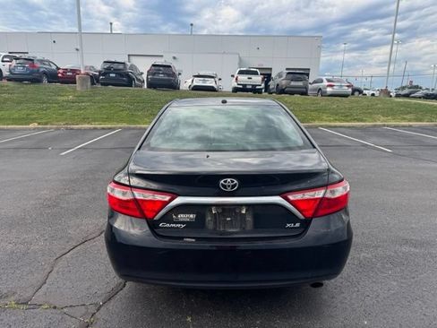 Used 2017 Toyota Camry XLE w/ Moonroof Package FWD image 4