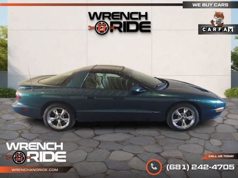 Used 1997 Pontiac Firebird Firebird w/ Opt Pkg image 3