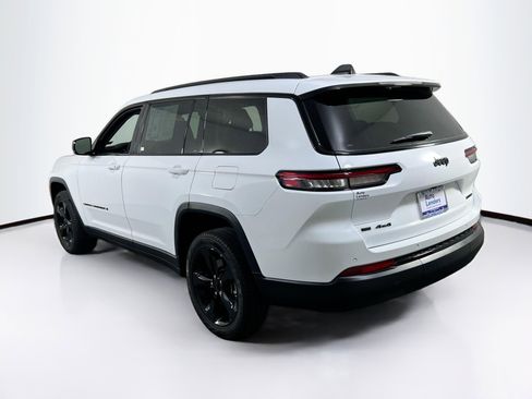 Used 2023 Jeep Grand Cherokee L Limited w/ Black Appearance Package AWD/4WD image 7
