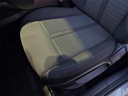 Used 2023 Kia Sorento LX image 12