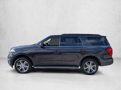Used 2023 Ford Expedition XLT RWD image 6