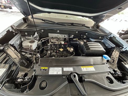 Used 2024 Volkswagen Atlas Cross Sport SEL Premium R-Line image 40