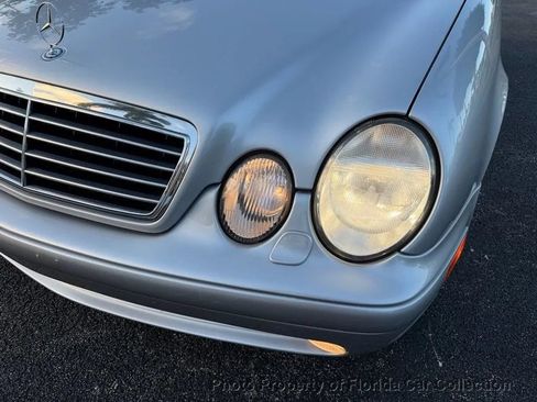 Used 2003 Mercedes-Benz CLK 320 Cabriolet image 28