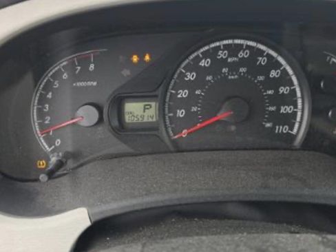 Used 2012 Toyota Sienna LE w/ Towing Pkg image 16