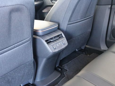 Used 2024 Nissan Ariya AWD image 33