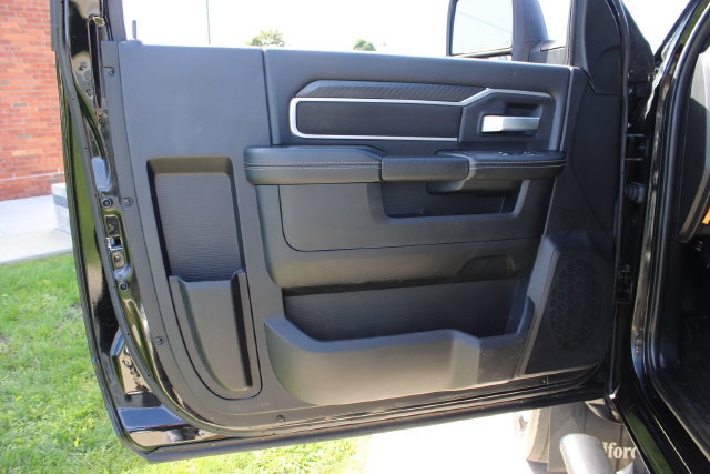 Used 2025 RAM 4500 4x4 Regular Cab DRW image 11
