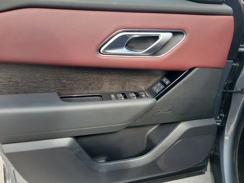 Used 2024 Land Rover Range Rover Velar Dynamic HSE image 18